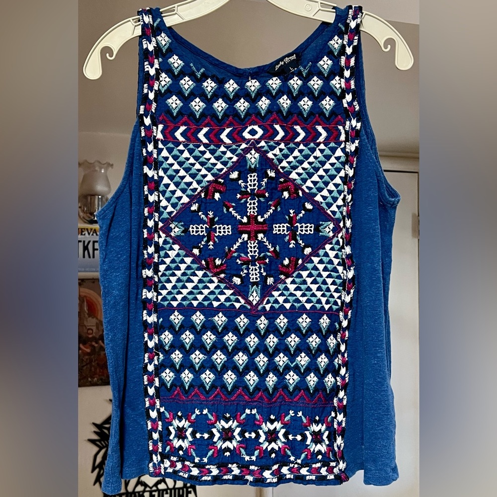 LUCKY BRAND Sleeveless Embroidered Top LG EUC